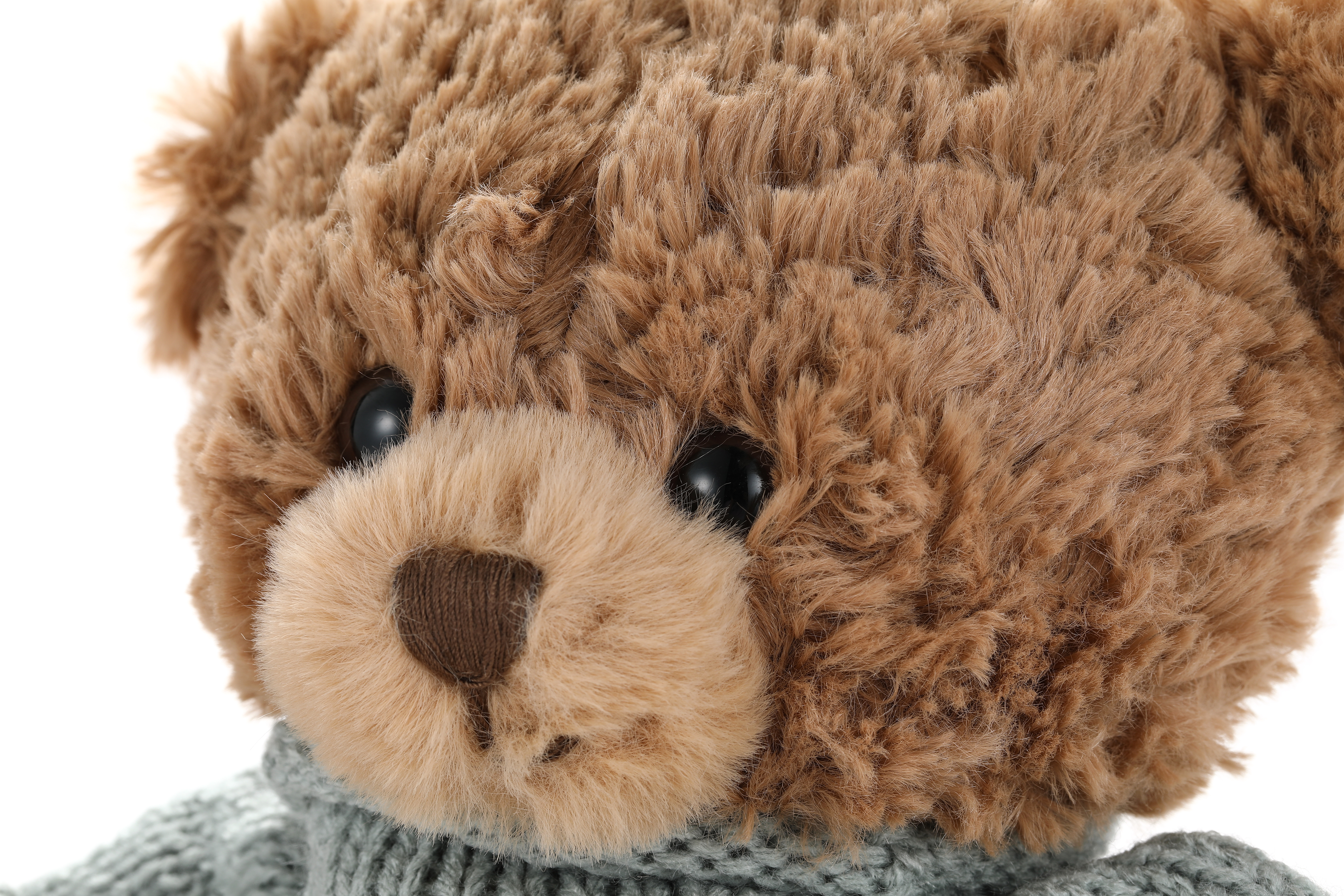 osito de peluche con su&eacute;ter